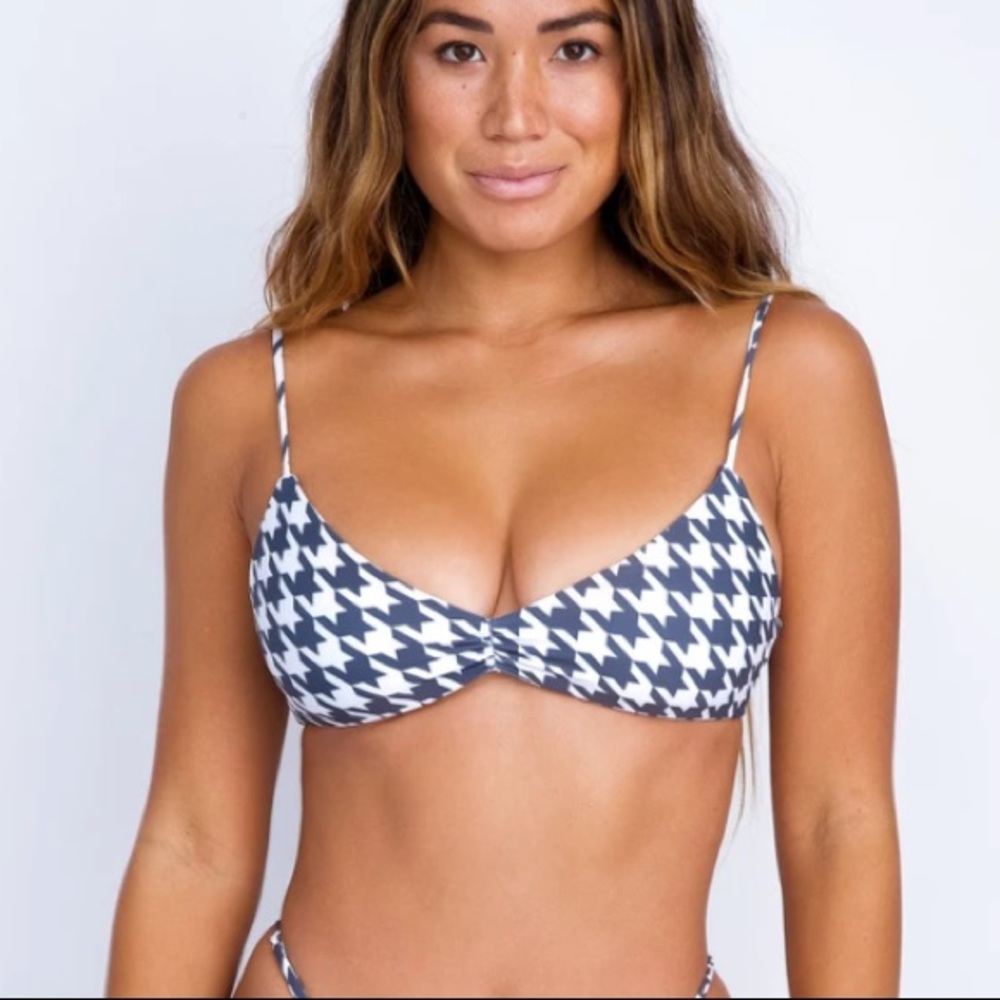 Skatie - Betsy Top - trestles